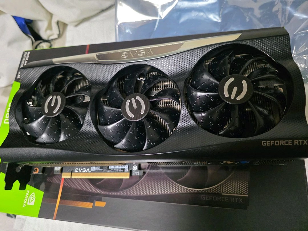 EVGA FTW RTX 3080 그래픽카드 이미지