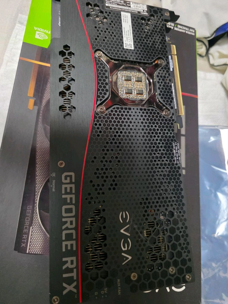 EVGA FTW RTX 3080 그래픽카드 이미지