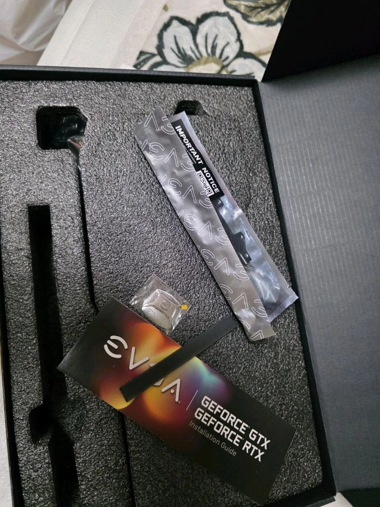 EVGA FTW RTX 3080 그래픽카드 이미지