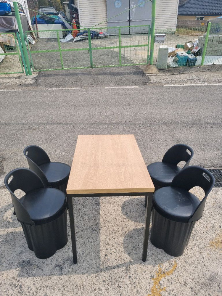 중고 .업소용식탁세트 식당 고깃집 매장 4인용 테이블의자세트 수납의자 이미지