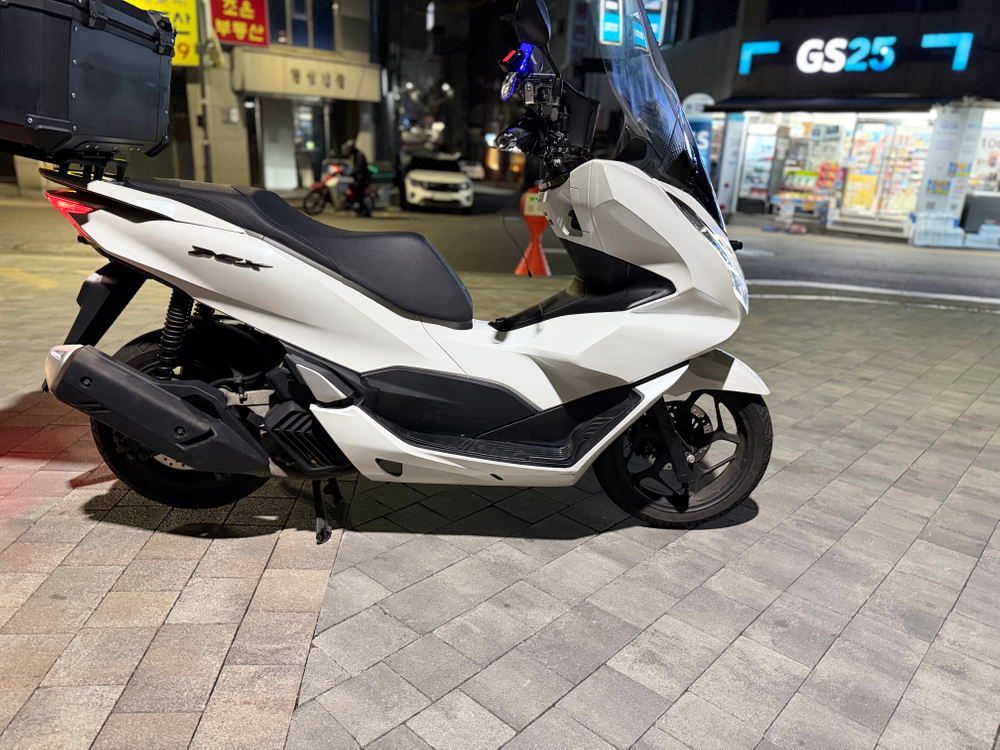 pcx125 24년식 이미지