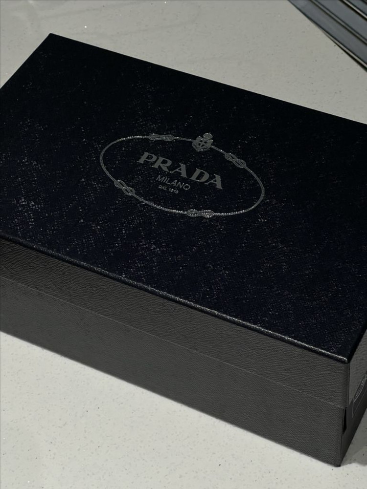프라다 PRADA 브러시드 투톤 로퍼 7.5사이즈 (265-270) 새상품 이미지