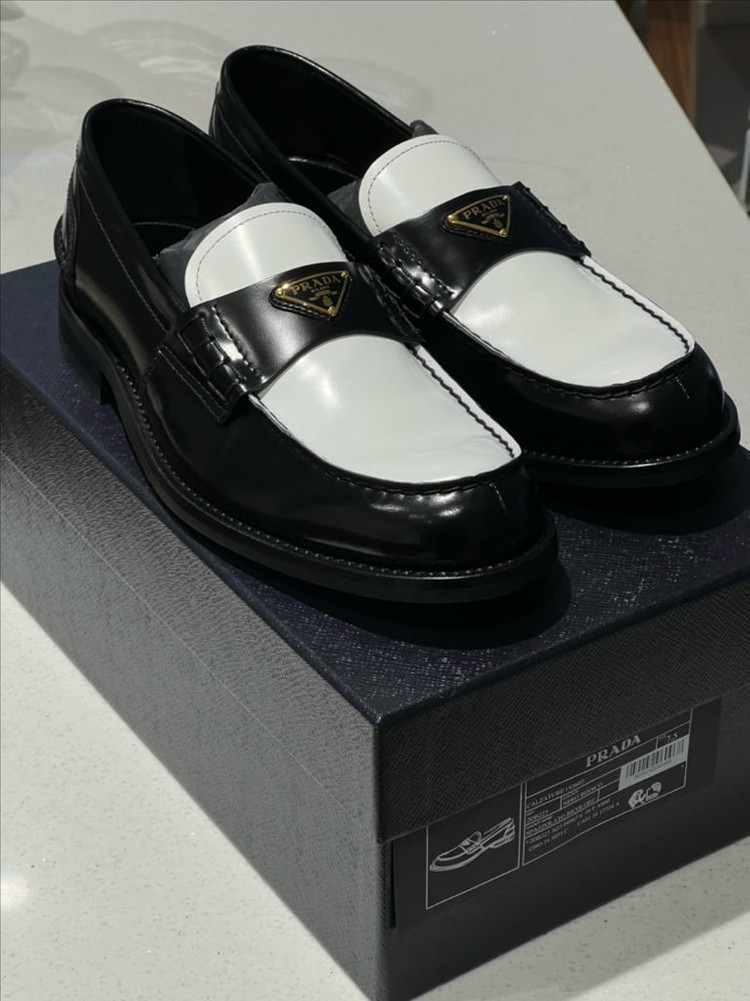 프라다 PRADA 브러시드 투톤 로퍼 7.5사이즈 (265-270) 새상품 이미지