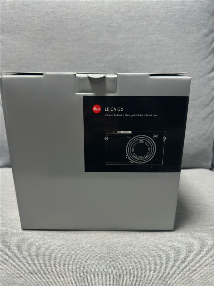 라이카 Q2 풀박스 이미지