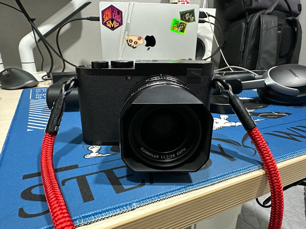 라이카 Q2 풀박스 이미지