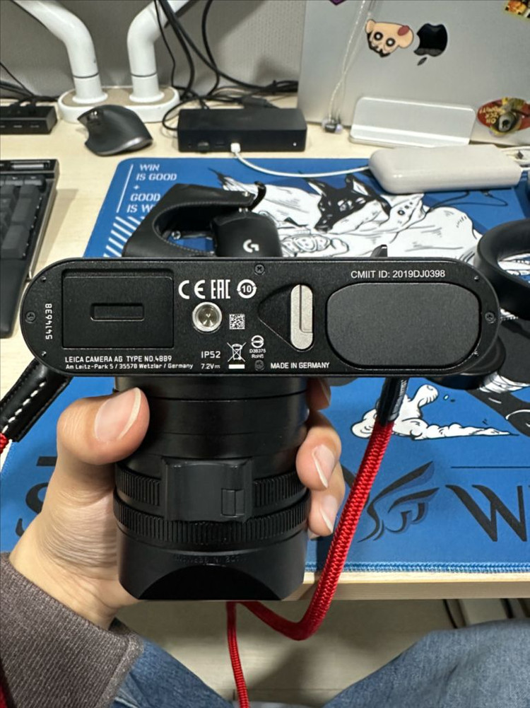 라이카 Q2 풀박스 이미지