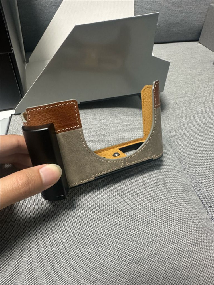 라이카 Q2 풀박스 이미지