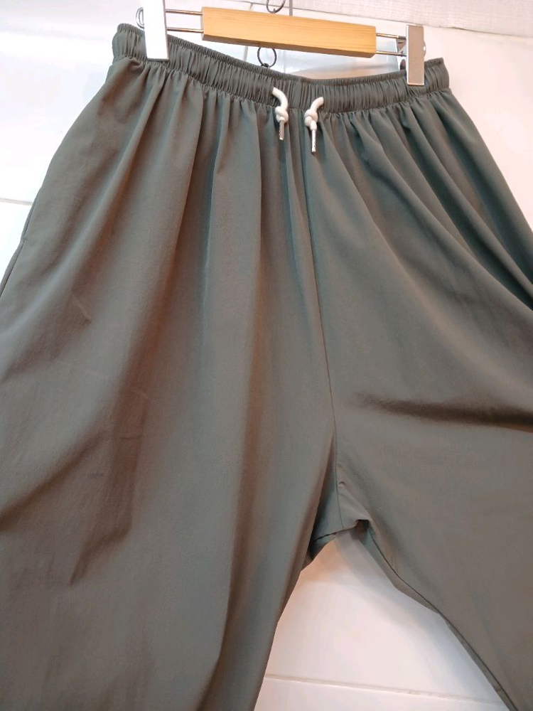 올리브색 밴딩 와이드 바지 free 이미지