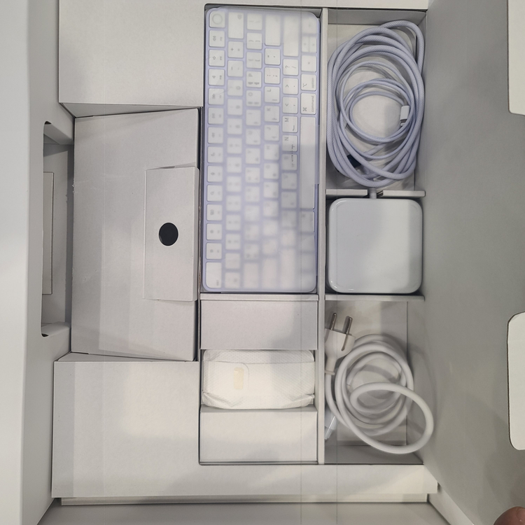 애플 아이맥 iMac 24인치 M1 / 퍼플 / RAM 8GB / SSD 256GB 풀박스 팝니다. 이미지