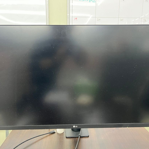 LG 울트라파인 32UN880 4K 모니터 + 에르고 스탠드 (작업용 추천) 이미지