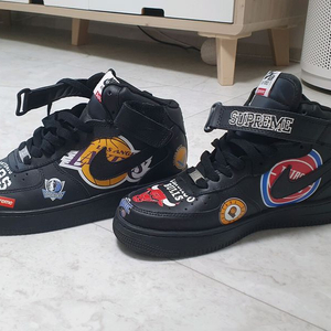 나이키 x 슈프림 x NBA 에어 포스 1 미드 블랙 이미지