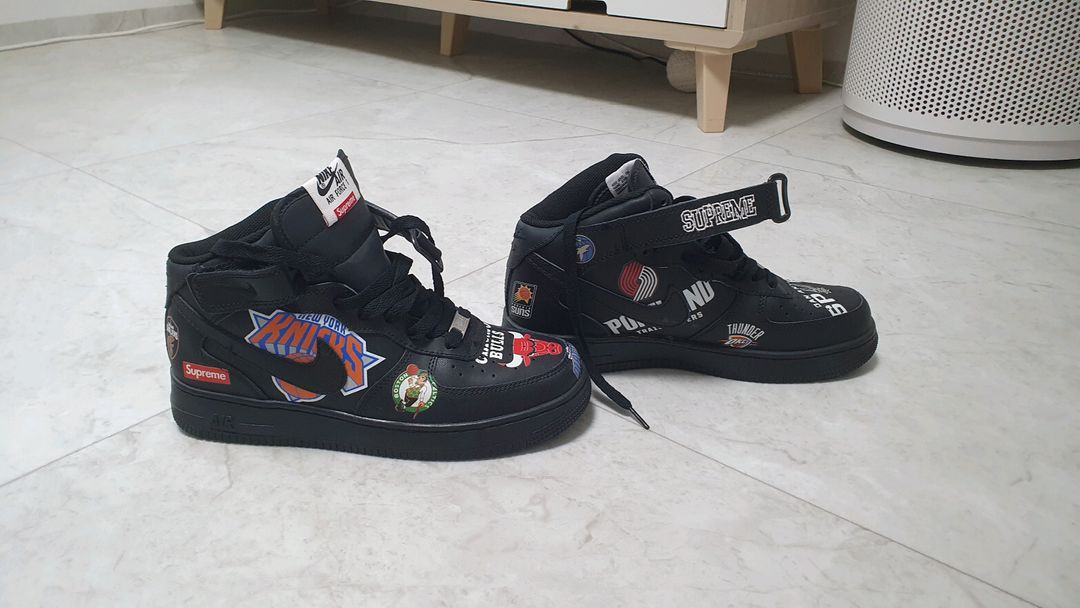 나이키 x 슈프림 x NBA 에어 포스 1 미드 블랙 이미지