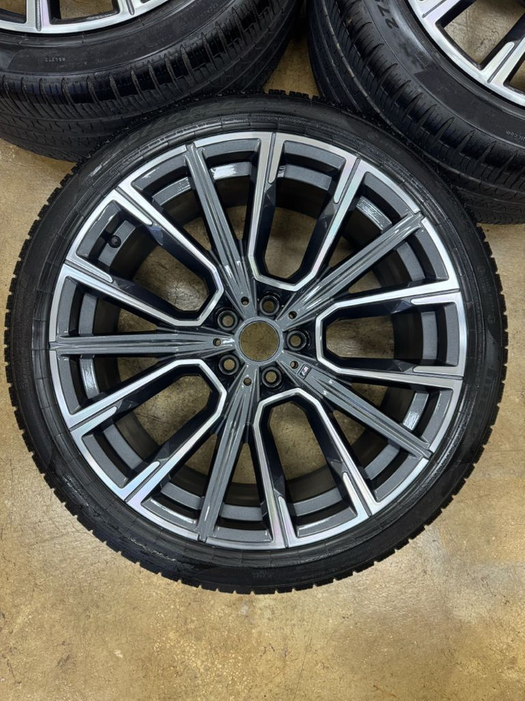 BMW 7시리즈 817m 20인치 정품 휠타이어 팝니다 이미지