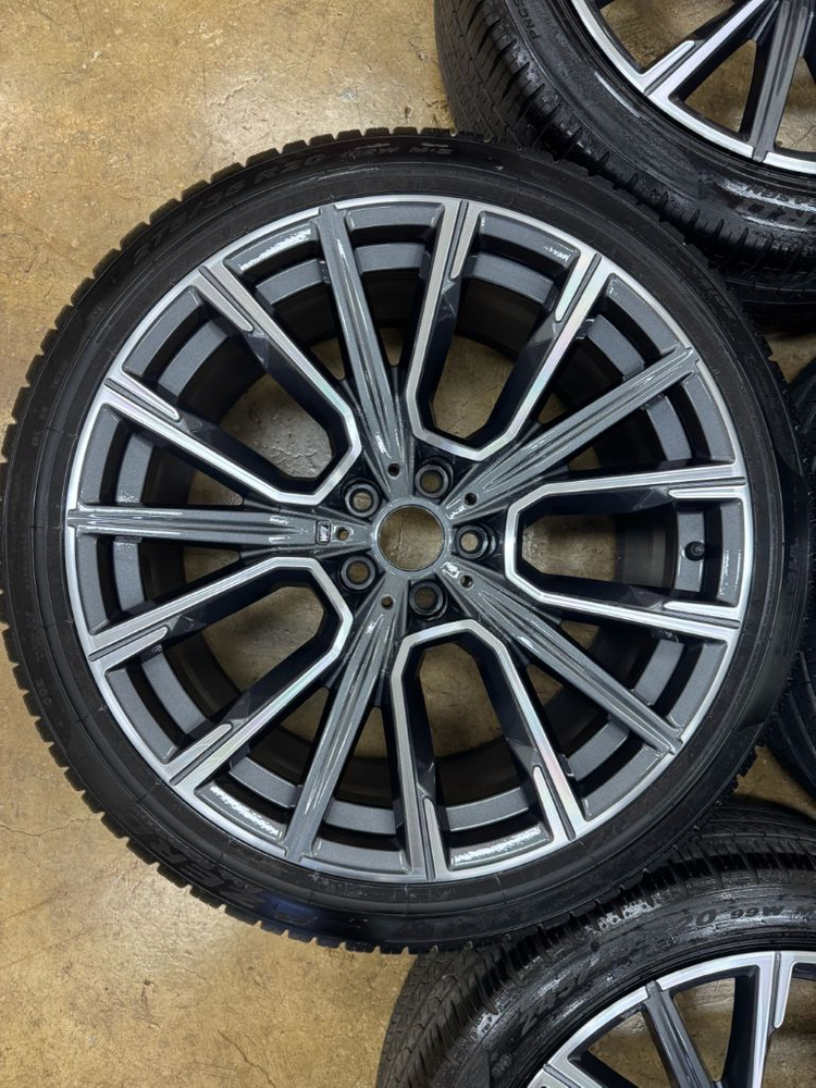 BMW 7시리즈 817m 20인치 정품 휠타이어 팝니다 이미지