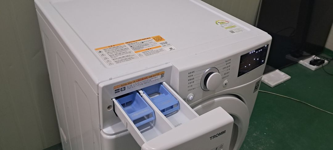 2775 엘지트롬 17KG 드럼세탁기(화이트) 이미지