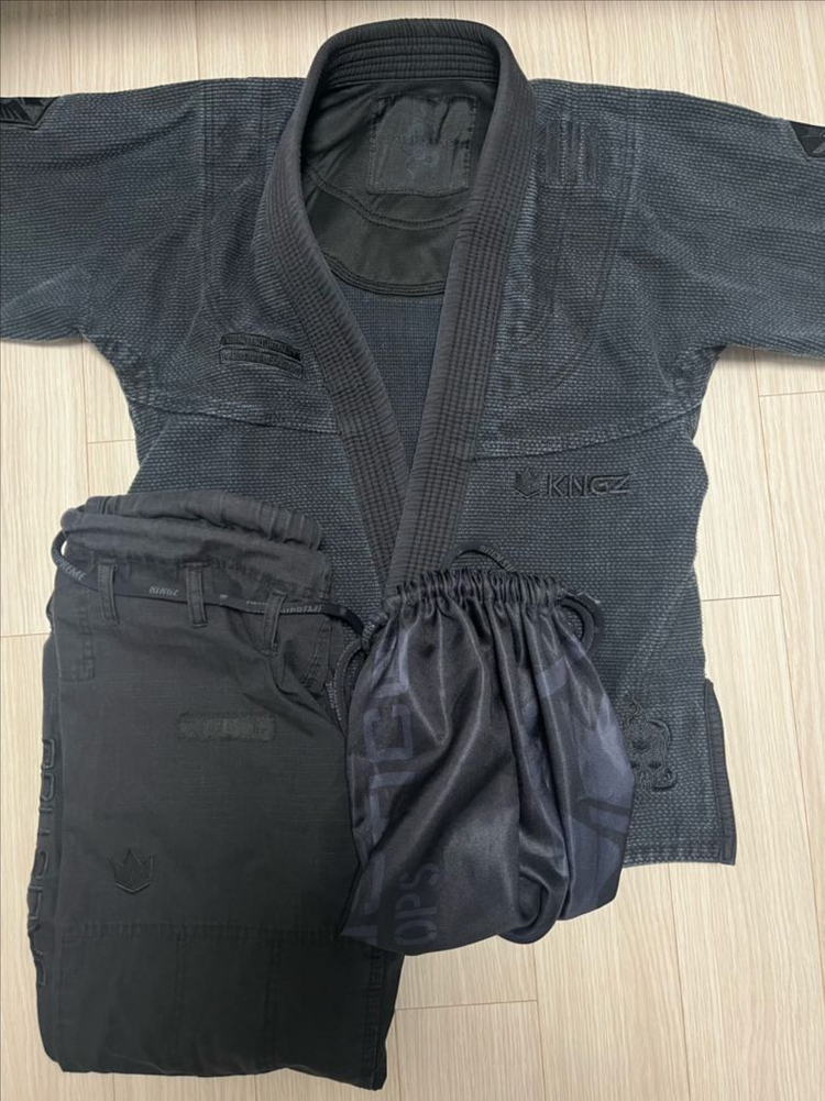 킹즈 발리스티코 3.0 블랙옵스 A0 한정판 이미지