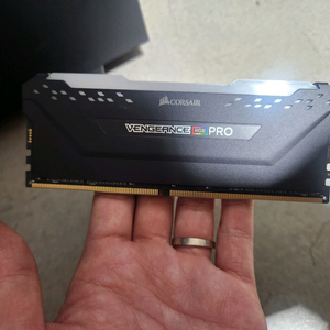 32GB(16GBx2)커세어 DDR4 RGB RAM 판매 이미지