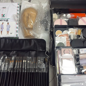 새상품) 140만원 메*스터디 뷰티 메이크업 국가자격증 실기 재료 세트 판매합니다 이미지