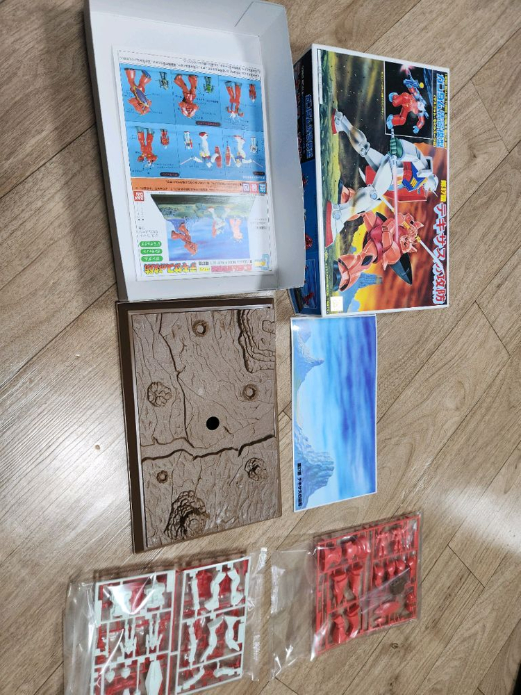 건담 프라모델 세트 이미지