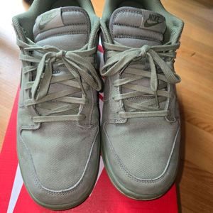 나이키 덩크로우 올리브 290 사이즈 팝니다 이미지