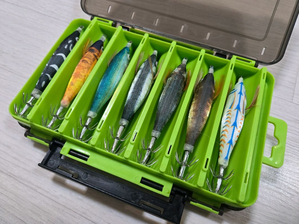 형광.야광 쭈꾸미.갑오징어 에기 7개 세트(10cm) + 전용케이스 이미지