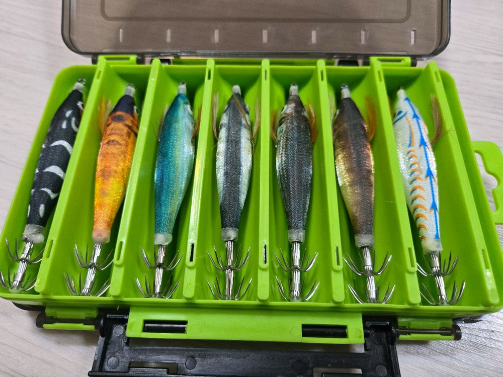 형광.야광 쭈꾸미.갑오징어 에기 7개 세트(10cm) + 전용케이스 이미지