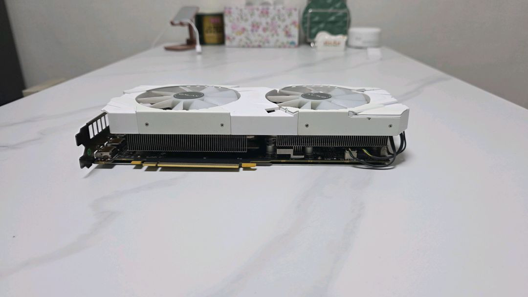 GALAX RTX 2070 SUPER 그래픽카드 이미지