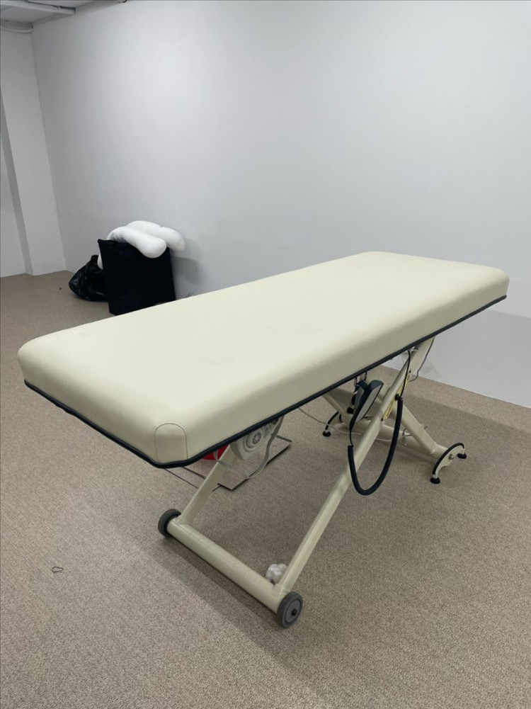 피부미용 전동배드 이미지