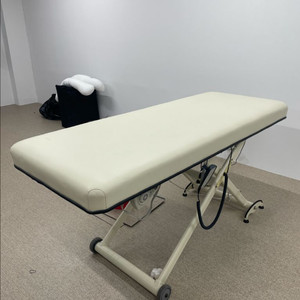 피부미용 전동배드 이미지