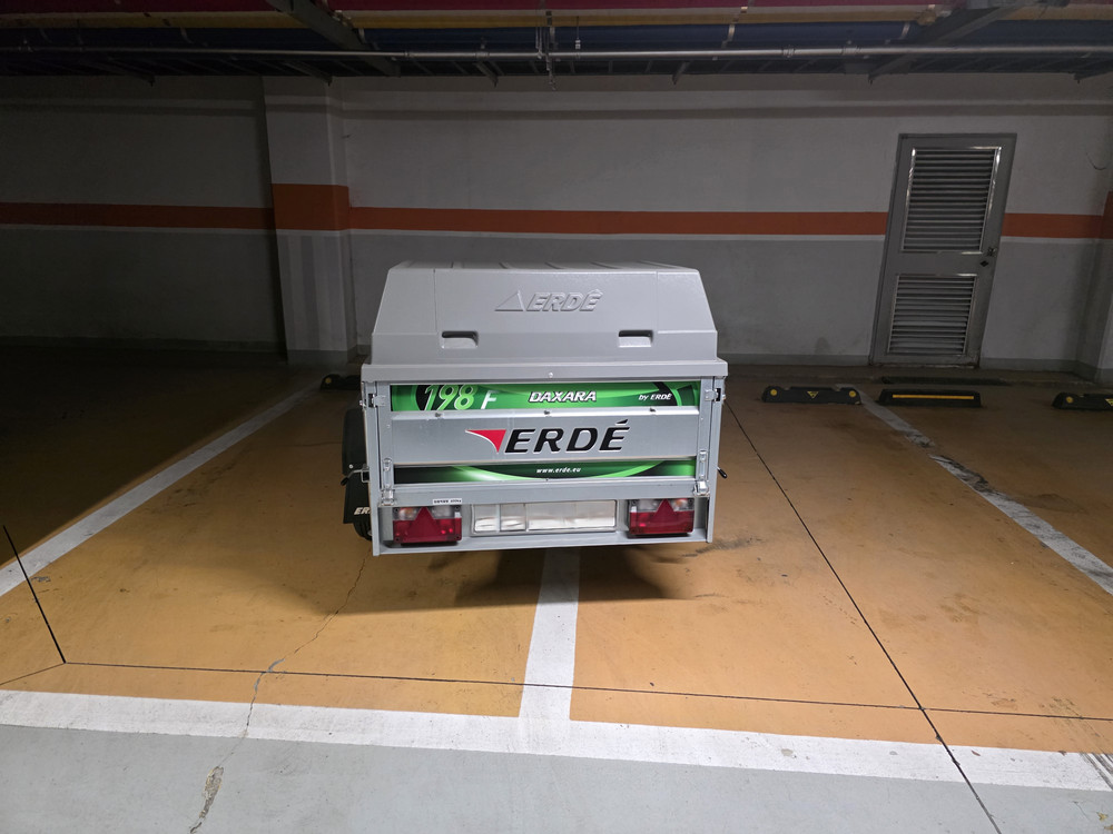 캠핑 트레일러 이미지