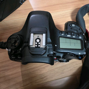 캐논 EOS 80D / 800D 바디 및 크롭렌즈 다수 판매합니다 이미지