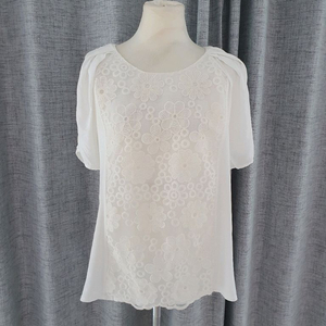 (상태좋음)레이스 자수 블라우스 55~66 이미지