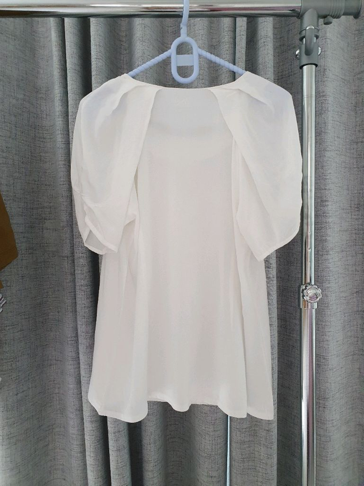 (상태좋음)레이스 자수 블라우스 55~66 이미지