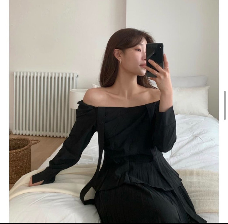 (새상품) 셀렉트한 엔젤 블라우스 하객룩 블라우스 오프숄더 블라우스 블랙 이미지