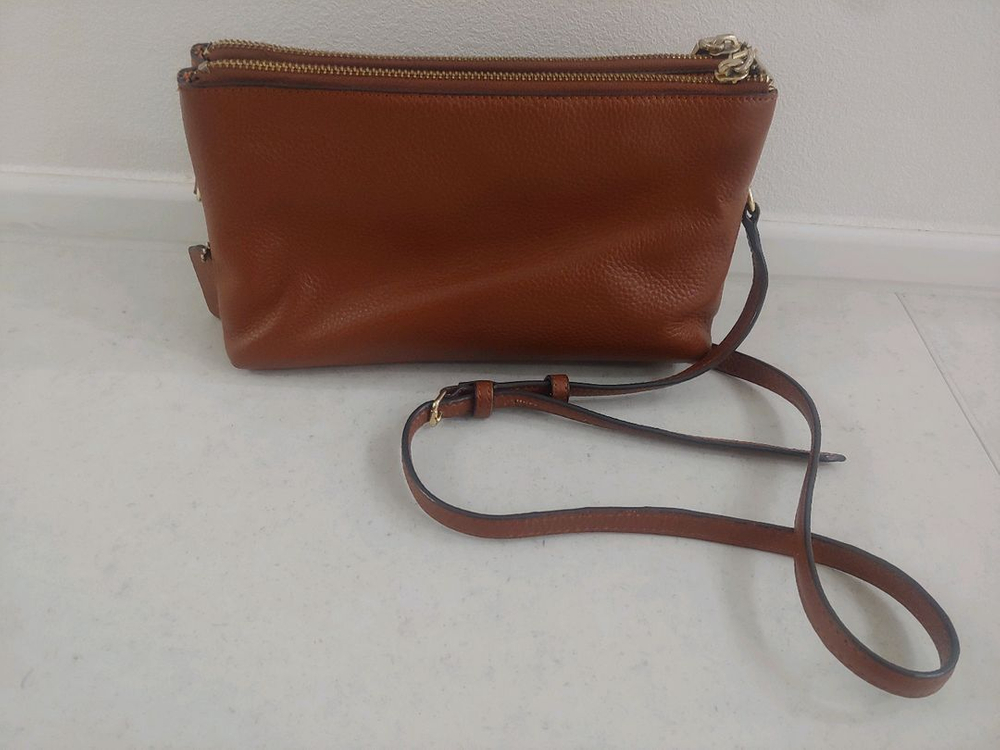 코치 크로스백 이미지