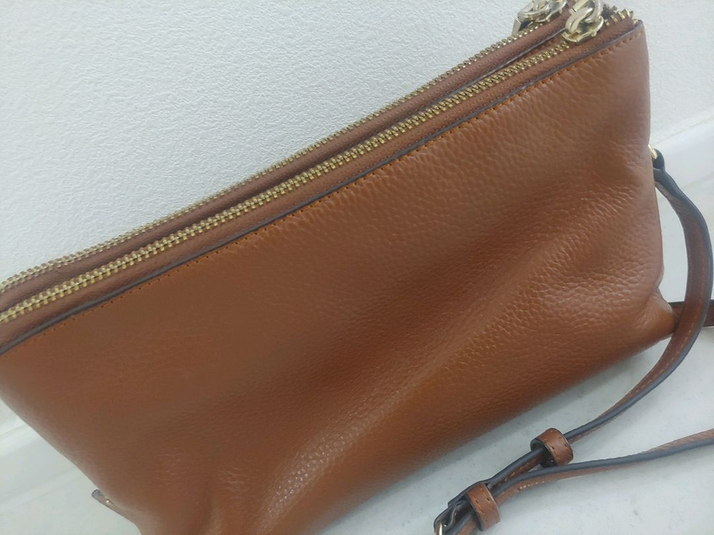 코치 크로스백 이미지