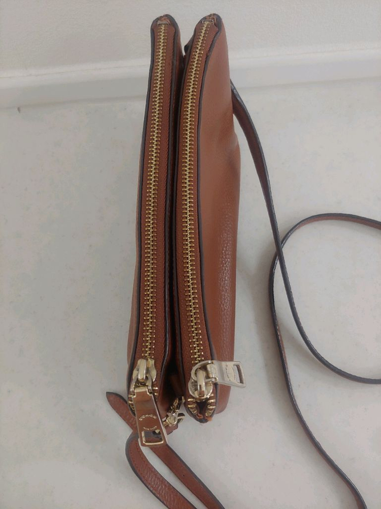 코치 크로스백 이미지