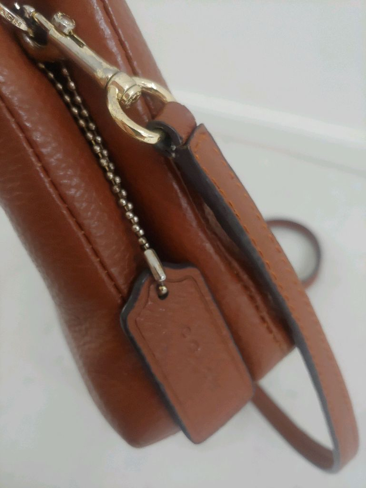 코치 크로스백 이미지