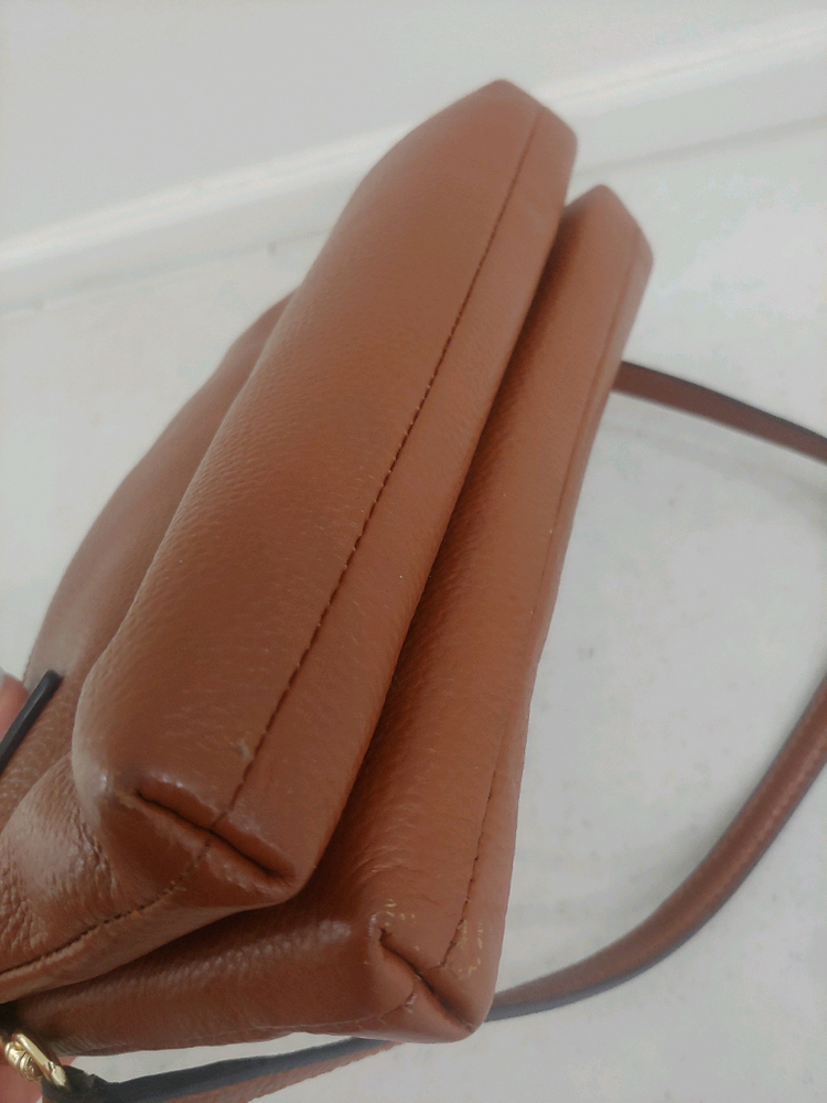 코치 크로스백 이미지