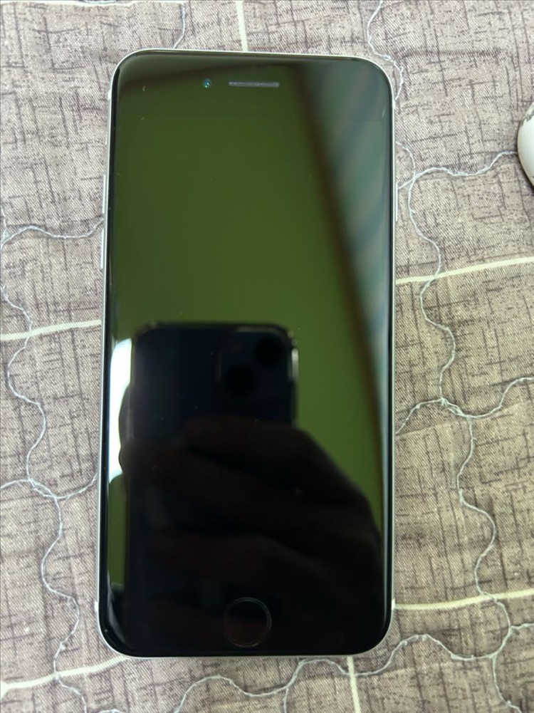 아이폰se2 64 이미지