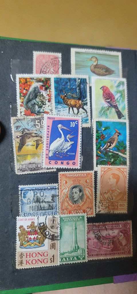 Stock Book 우표 앨범희귀 세계 빈티지 우표 앨범 (70여 장)내용:오래된 우표 앨범 한 권 정리합니다.우표 이미지