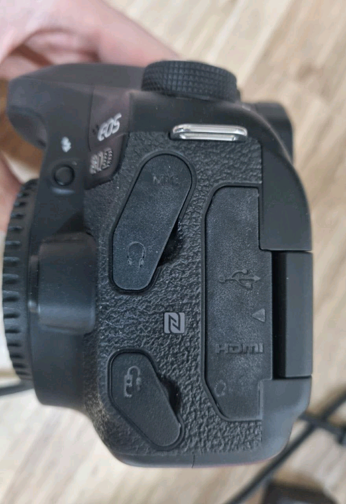 [개봉 제품] 캐논 EOS 80D + EF-S 18-55mm F3.5-5.6 IS STM 표준 줌렌즈 + 추가 구성 이미지