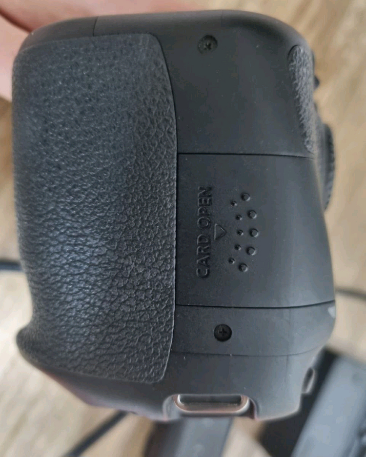 [개봉 제품] 캐논 EOS 80D + EF-S 18-55mm F3.5-5.6 IS STM 표준 줌렌즈 + 추가 구성 이미지