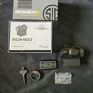 에볼루션기어 로미오5 도트사이트 팝니다. 이미지