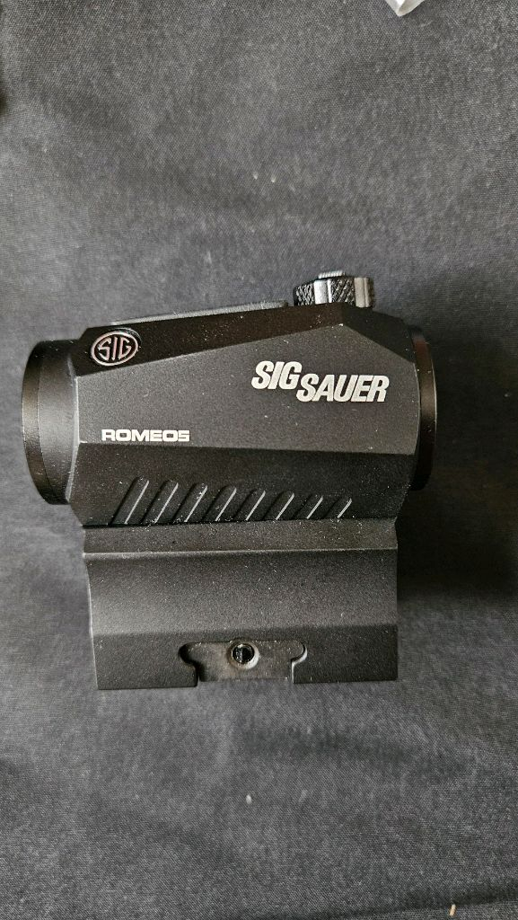 에볼루션기어 로미오5 도트사이트 팝니다. 이미지