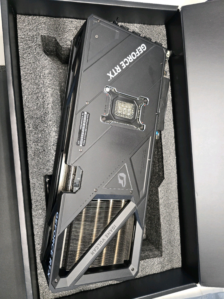 컬러풀 5080 불칸 이미지