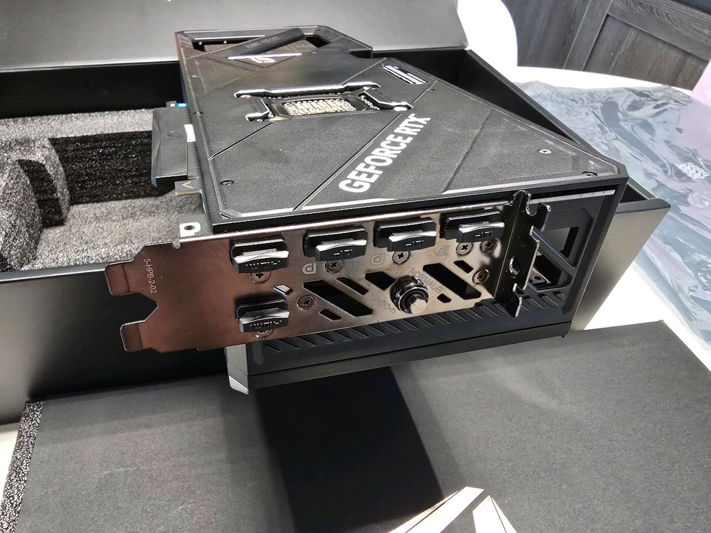 컬러풀 5080 불칸 이미지