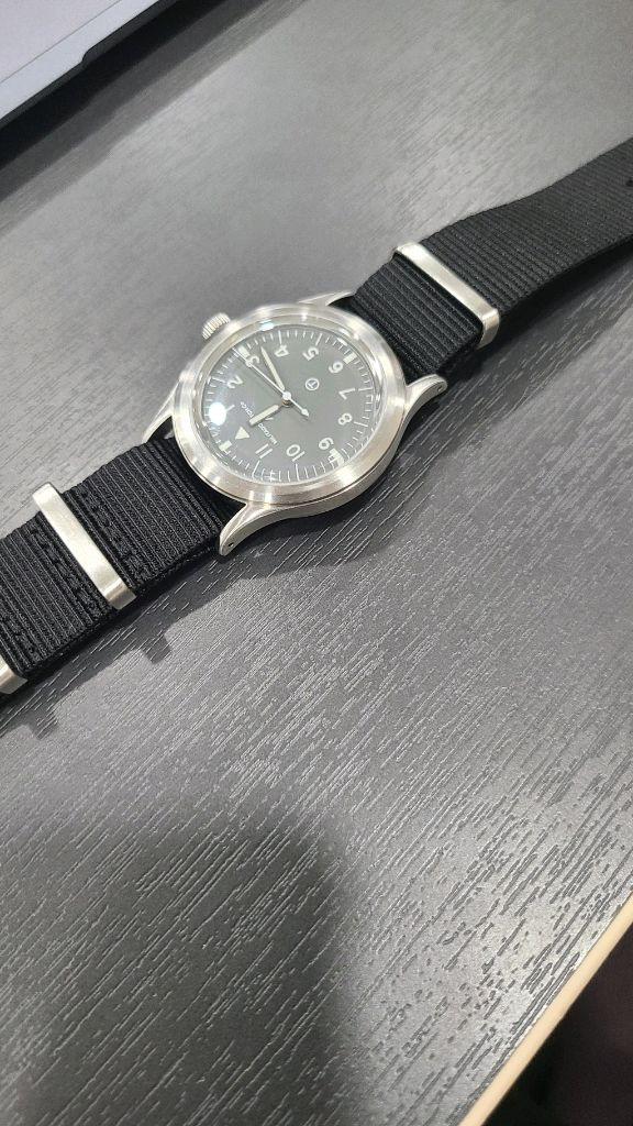 밀리타도 ml13 그레이 한정판 이미지