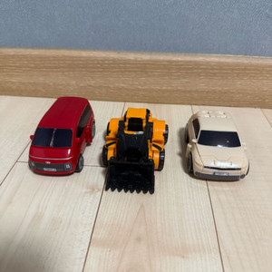 또봇 미니z, 미니x, 미니 파워로드 팝니다. 마지막 사진은 덤 입니다. 이미지