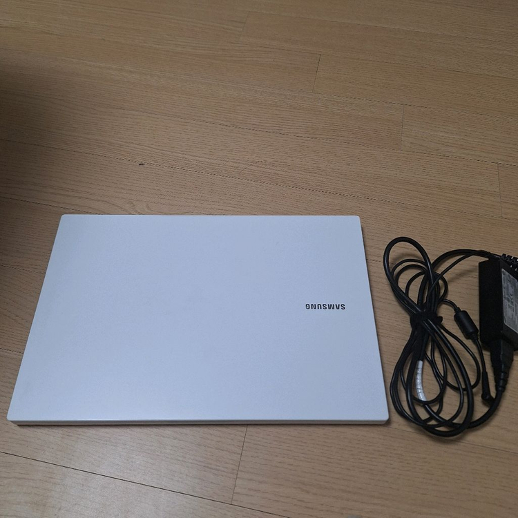 삼성 노트북 NT550XDA-K78AW인텔 11세대 코어 i7-1165G7 8GB RAM, 256GB마산창원진해 이미지